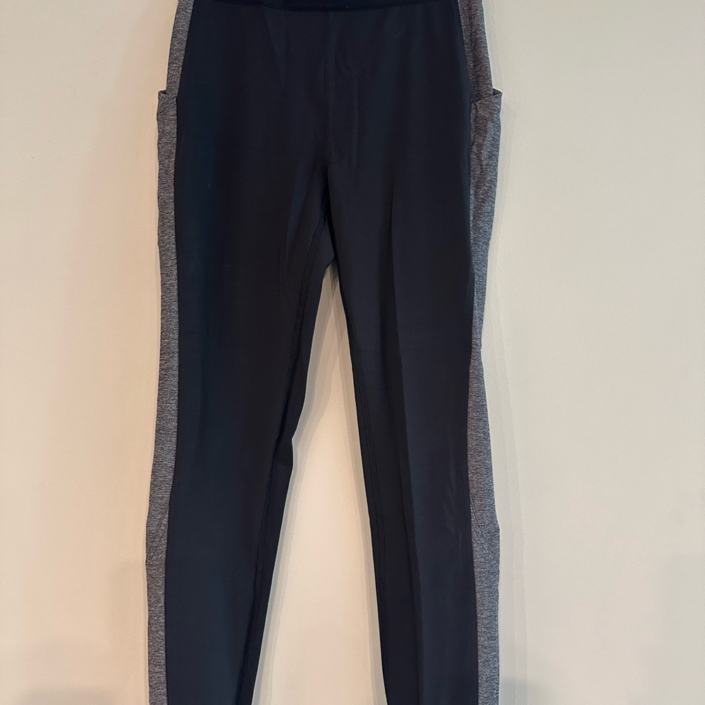 Lululemon Leggings - barely worn! size 6 - Black and Gray Athletic Leggings